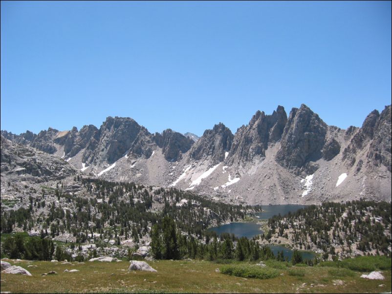 2005-08-13 Kearsarge Pinnacles (35) Look back at pinnacles